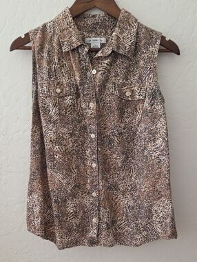 VTG Liz Claiborne Brown and Tan Animal Print Linen Button-Up Shirt